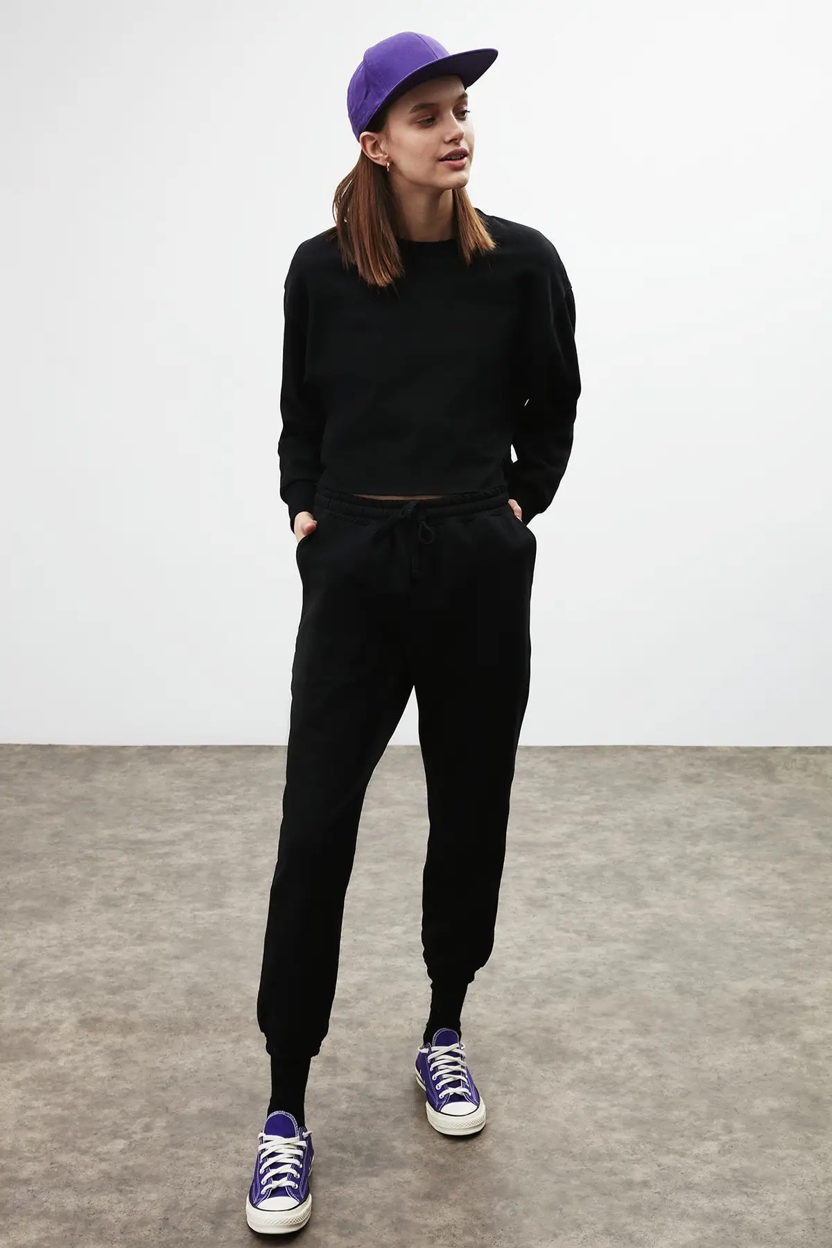 Women's Black Color Round Neck Tracksuit Set