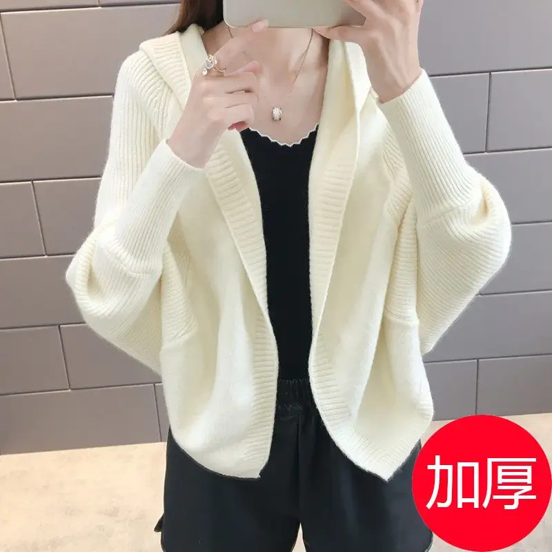 Сплошной цветной кардиган с капюшоном для женщин весной и осенью, новый свободный свитер с короткими рукавами «летучая мышь»