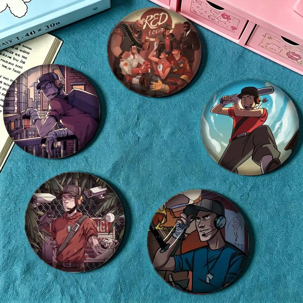 Scout Medic Team Fortress TF2 25mm 32mm 44mm 58mm 75mm Brooches Badges Pins for Accessories Gift