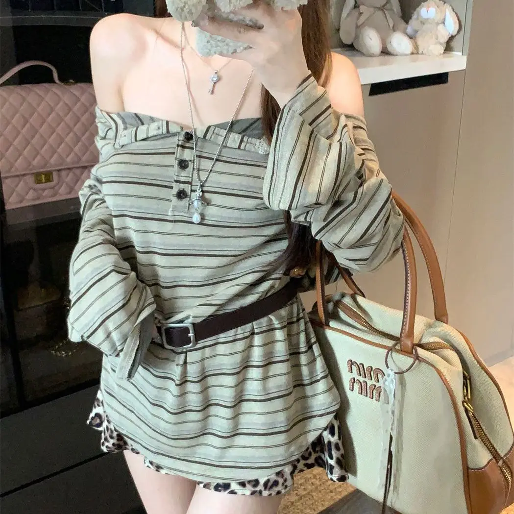 

Female Vintage Striped Long Sleeve T-Shirts Autumn Trend Sexy Buttons Loose Bottoming Shirt Women Clothing Casual Soft Top Tee