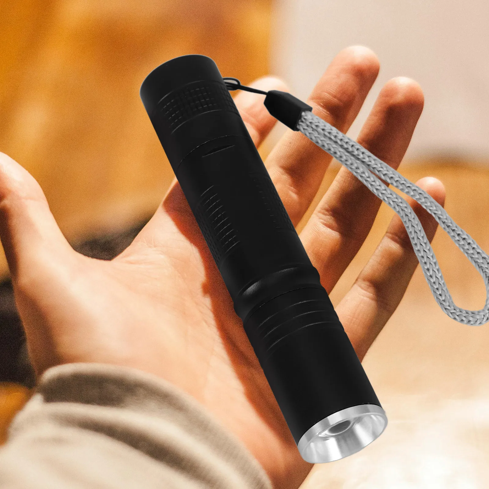 充電式防水ミニ懐中電灯 LEDトーチ キャンプ、ハイキング、緊急時、アウトドア用 防水懐中電灯