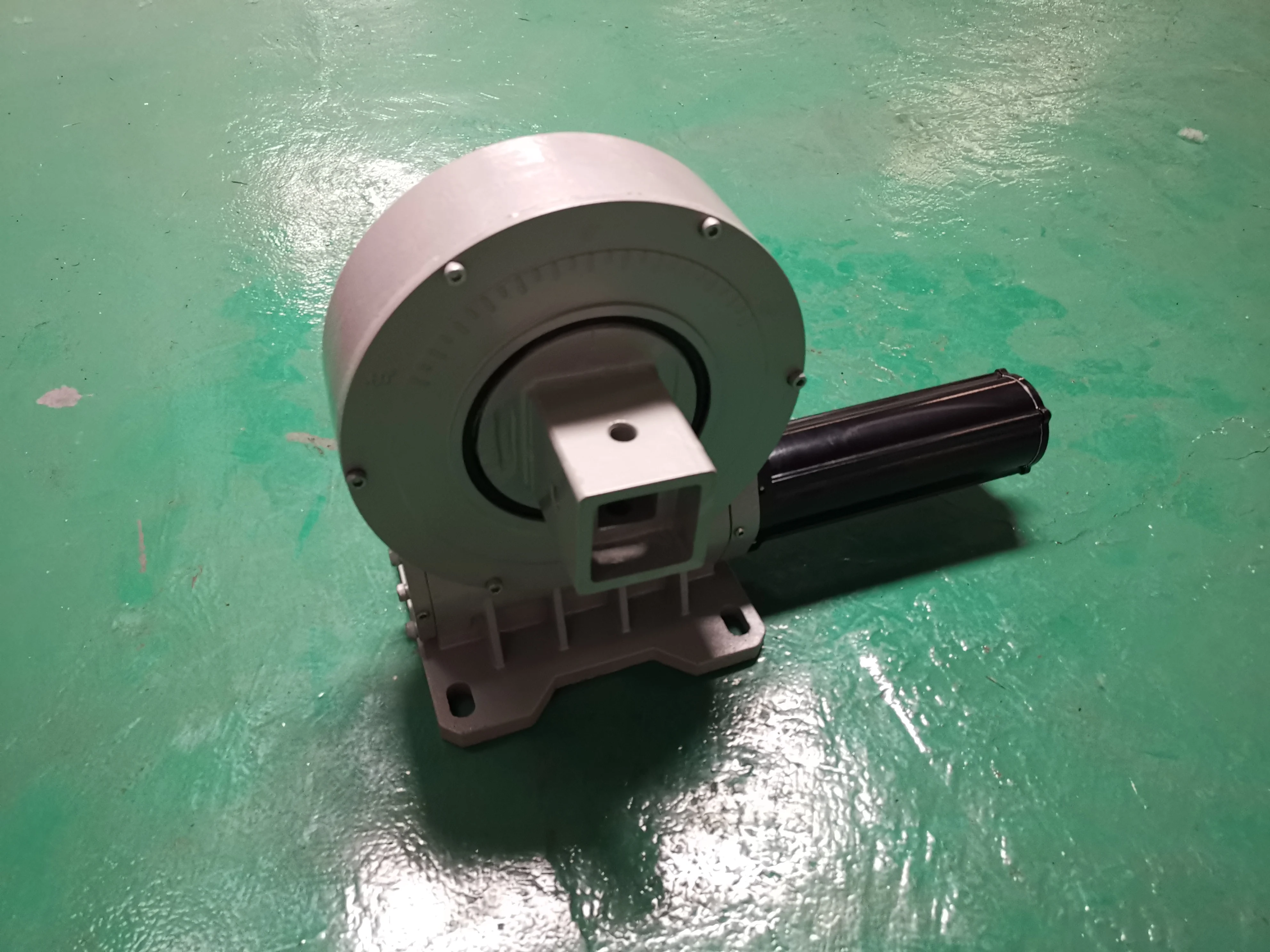 Heavy Duty Maximum Output Torque 1500 nm High Quality Slewing Drive VE3 24 DC Motor