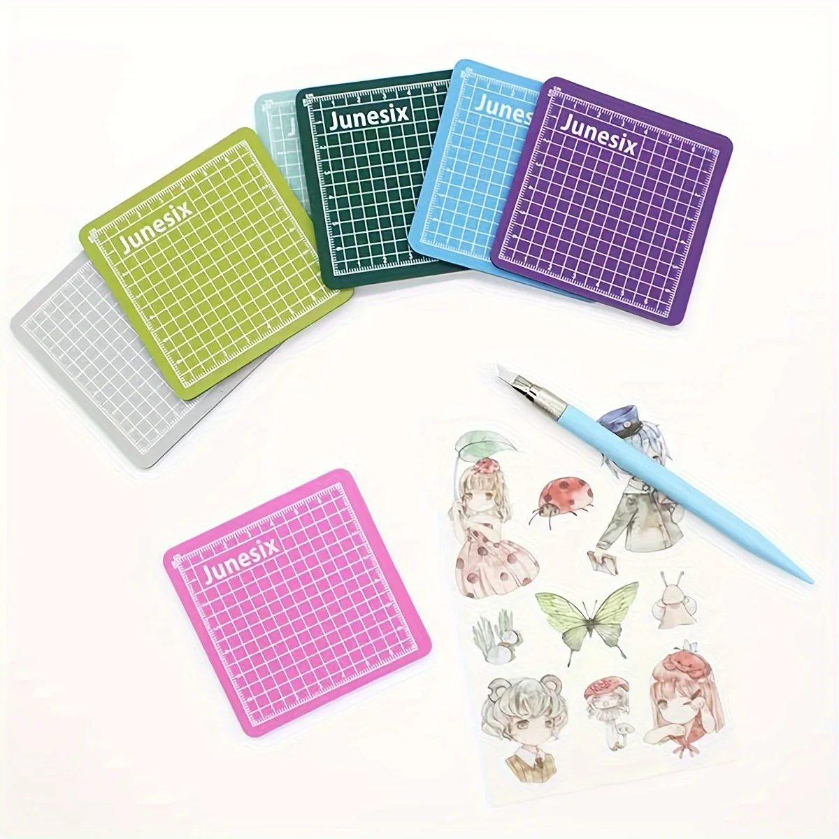 2 pieces of random mini cutting pads, self-repairing cutting pads, non-slip mini cutting boards, scrapbook patchwork accessories