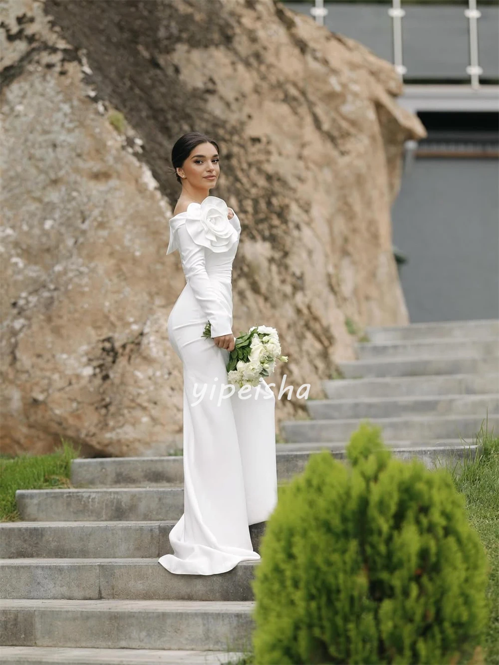 Maßgeschneiderte, hochwertige, schlichte Jersey-Kleider mit handgefertigten Blumenfalten, gerade, schulterfreie lange Kleider, maßgeschneiderte Anlasskleider, sexy
