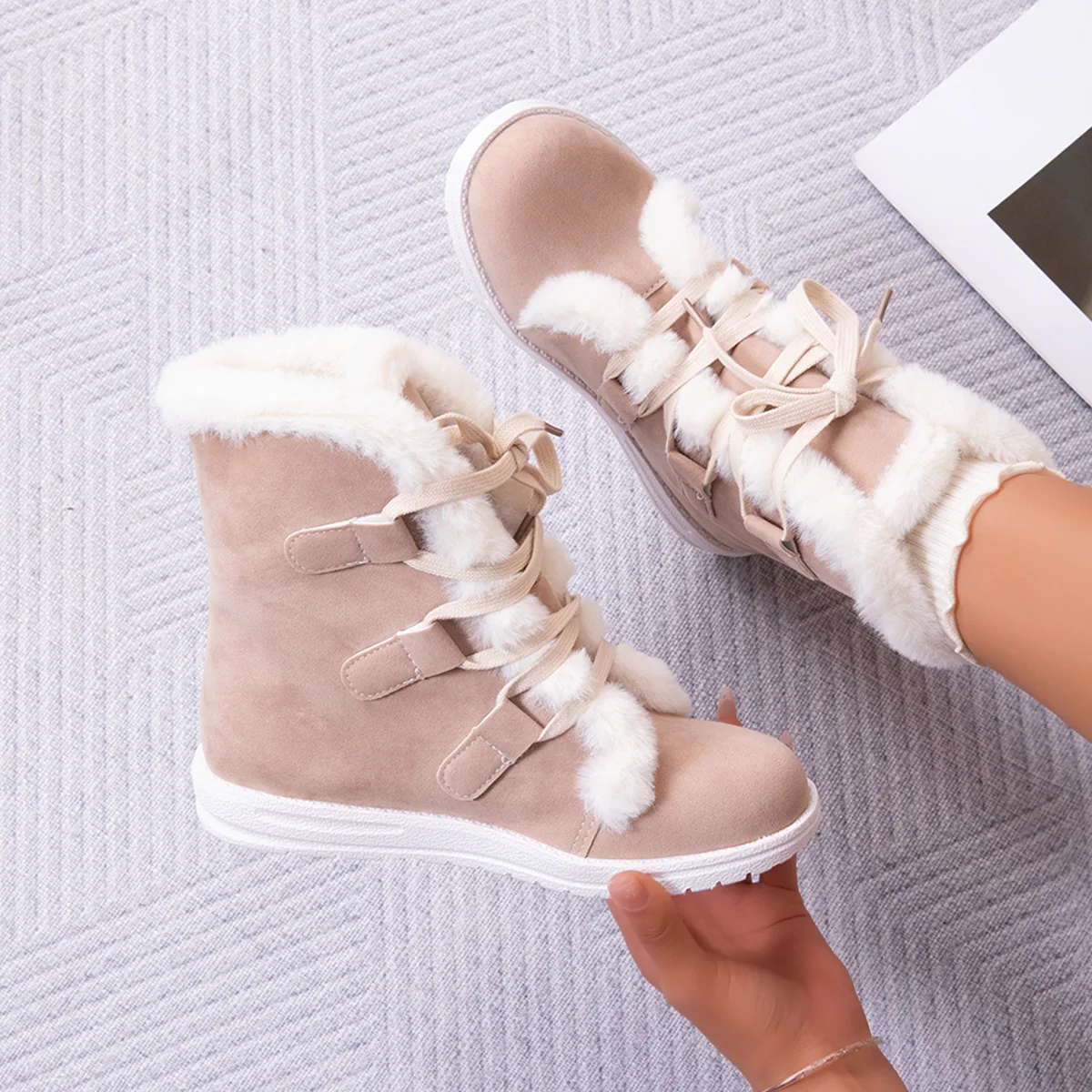 النساء أحذية الثلوج الشتاء في الهواء الطلق المضادة للانزلاق الدافئة حذاء من الجلد السيدات الجوارب الدافئة موضة مريحة حجم كبير أحذية للنساء
