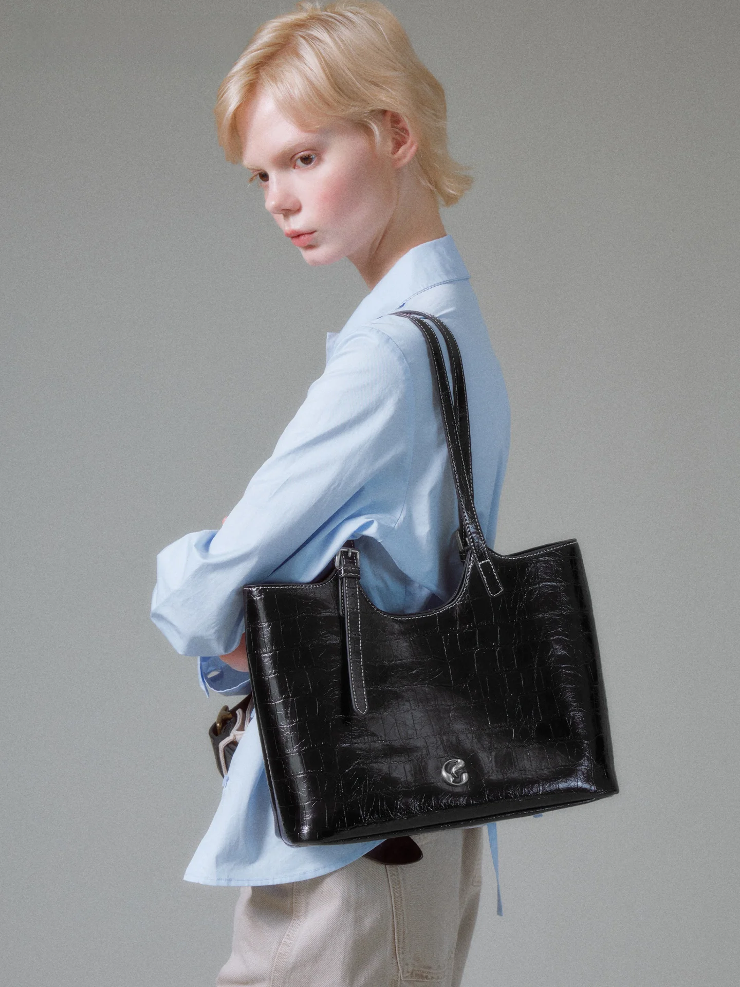 JACD Practical Black Tote Bag Large Capacity Commuter Women's Shoulder Bag 2026 New Style Handbag Soft Leather Magnetic Buckle