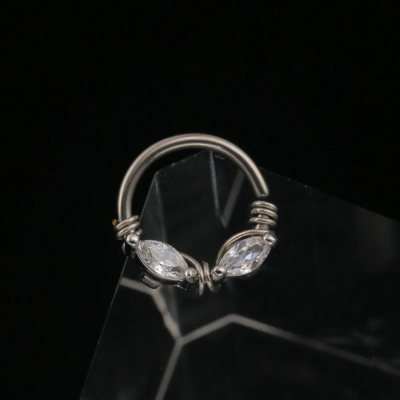 JHJT 18G الحاجز ثقب الأنف ورقة على شكل الفولاذ المقاوم للصدأ الأنف الدائري النساء الرجال مجوهرات للجسم