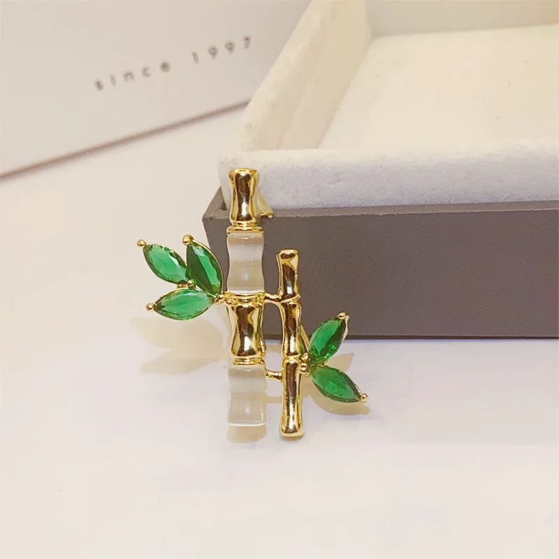 Chinese Style Lucky Bamboo Brooch For Women Auspicious Prosperity Jade Look Gold Toned Green Crystal Leaves Chic Suit Lapel Pin