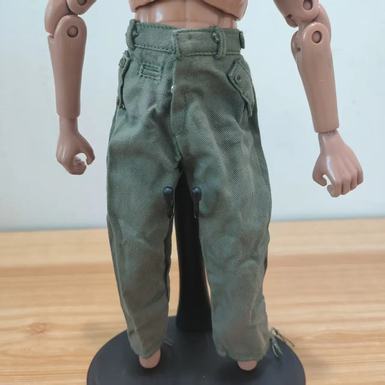 1:6 12-calowa figurka akcji wojskowej II wojny światowej Uniwersalne spodnie bojowe Zielone spodnie dla 12-calowej lalki żołnierza