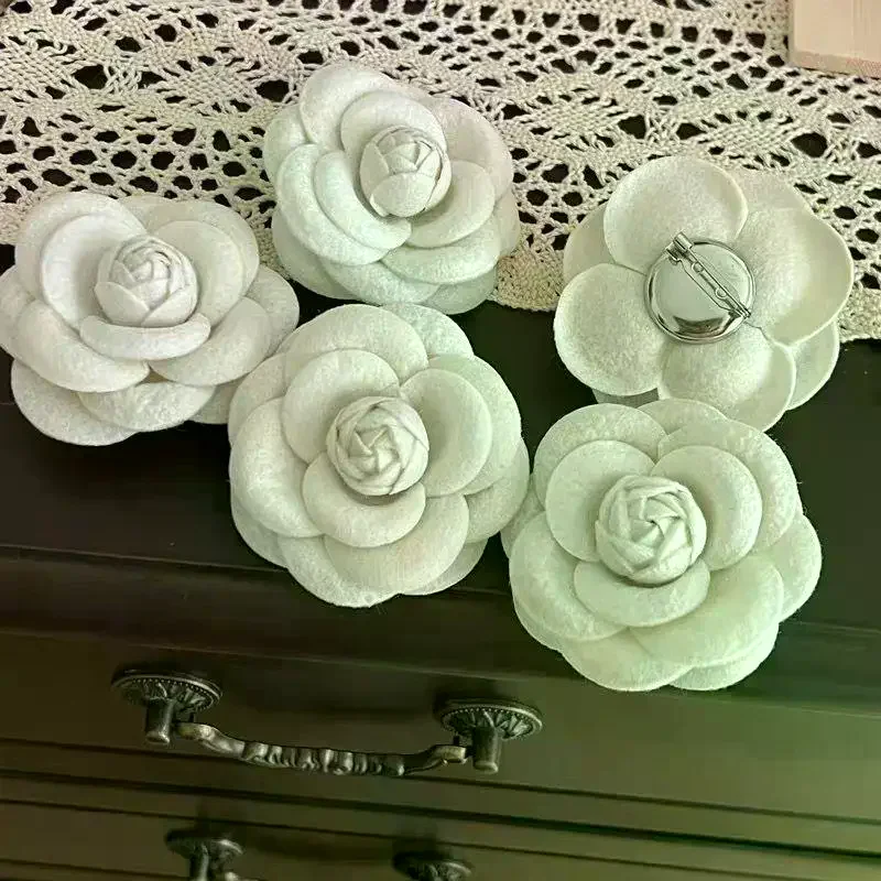 1Pcs Elegant Big Flower Pins Scarf Buckle Fabric Camellia Brooches For Women Fashion Jewelry Coat Accessories Brooch