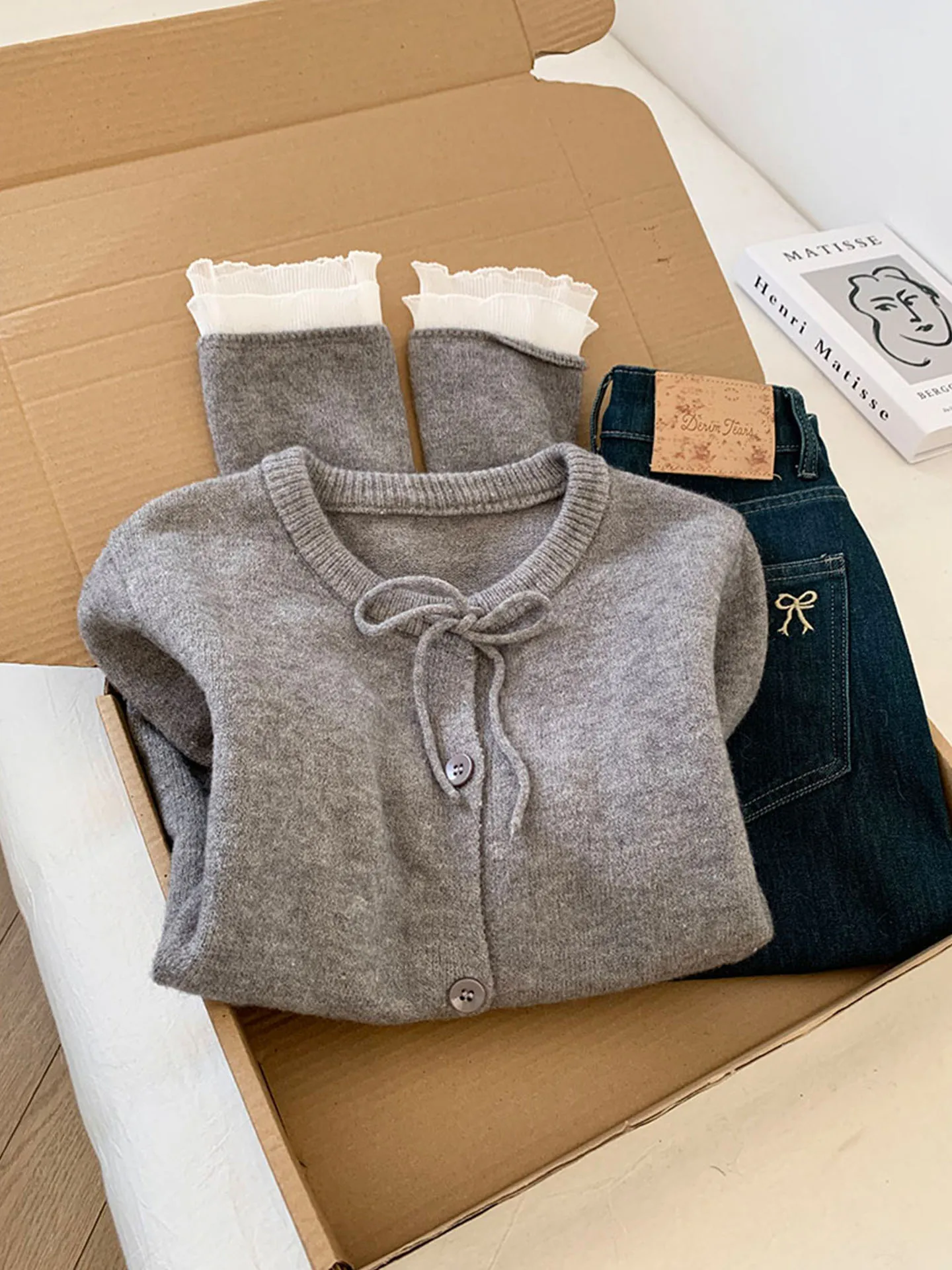 

Emily Clud Recommended Women's Knitted Cardigan Soft Cozy Floral Lace Trim Splice Autumn Winter Long Sve Button up Sweater