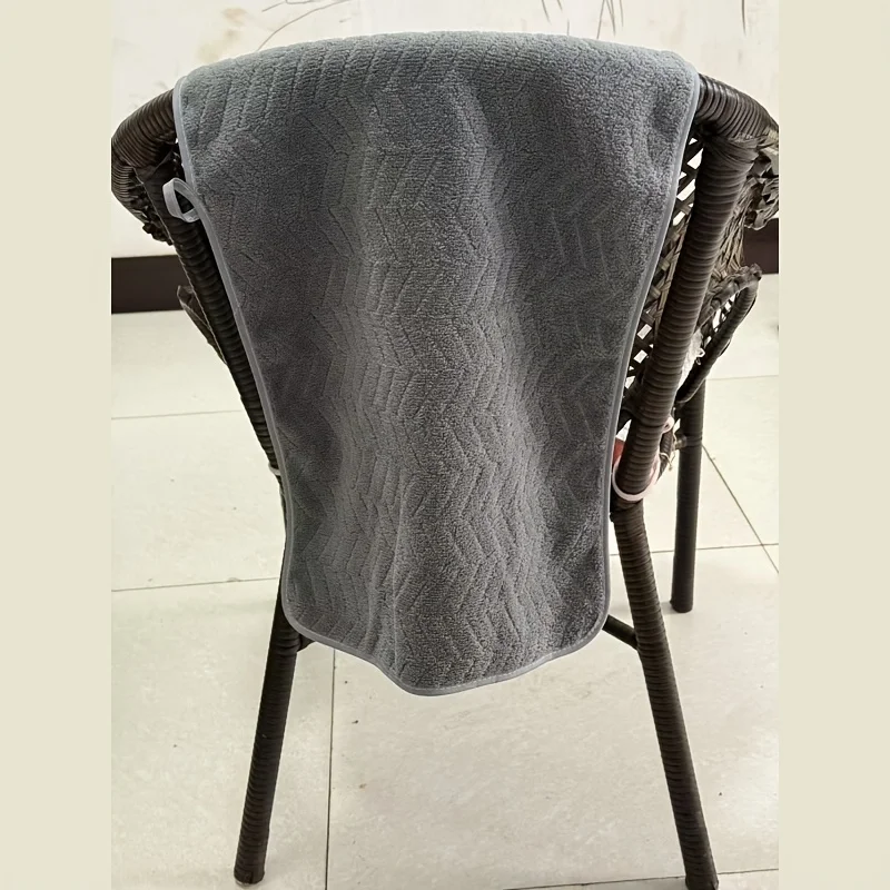 One heavy-duty quick-dry towel, ultra-soft and highly absorbent. Luxury spa & fitness towel, lightweight travel towel for adults