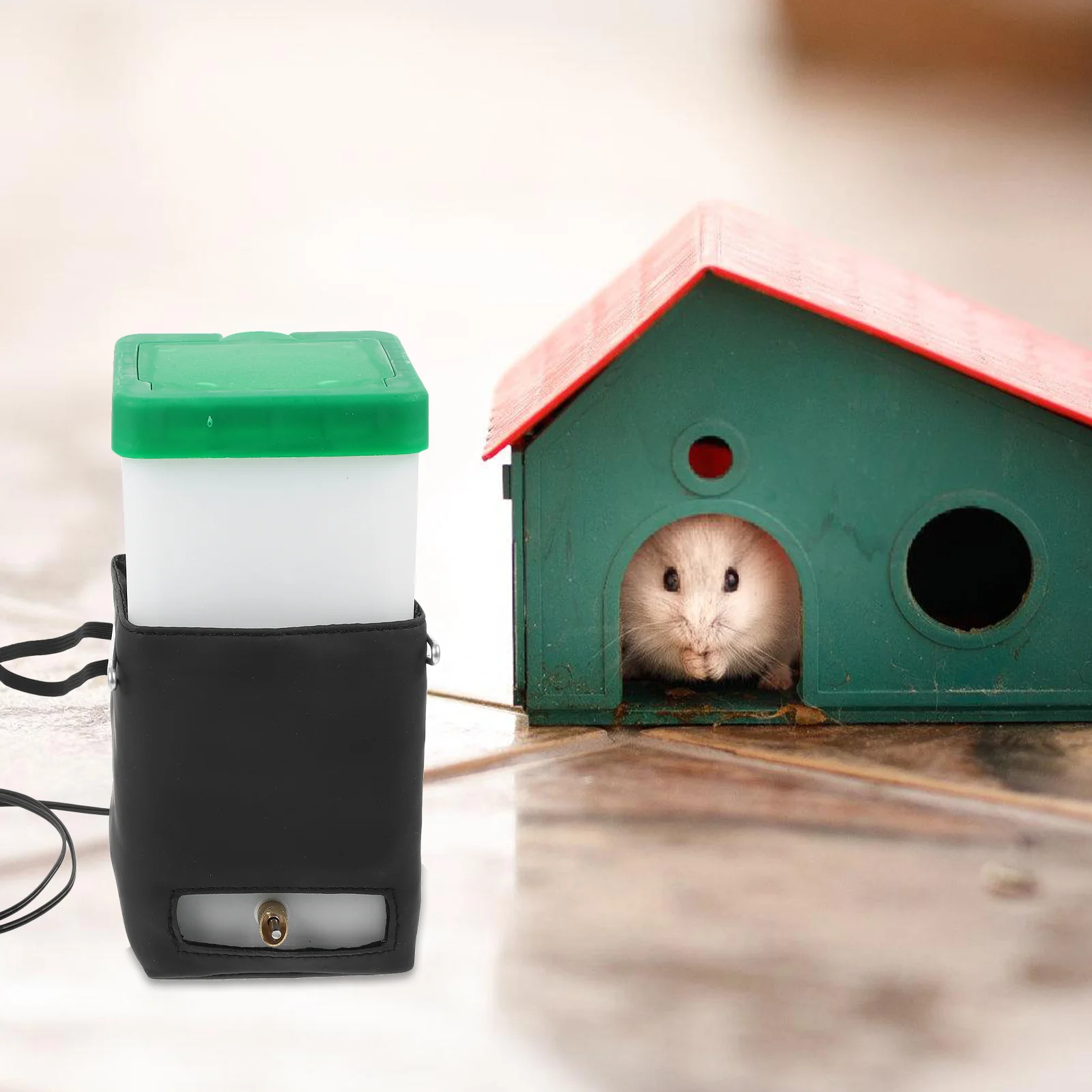 

Automatic Pet Water Dispenser For Rabbits Hamsters Heated Waterer Leak-Proof Durable Plastic Cage Feeder Hanging Bucket Small