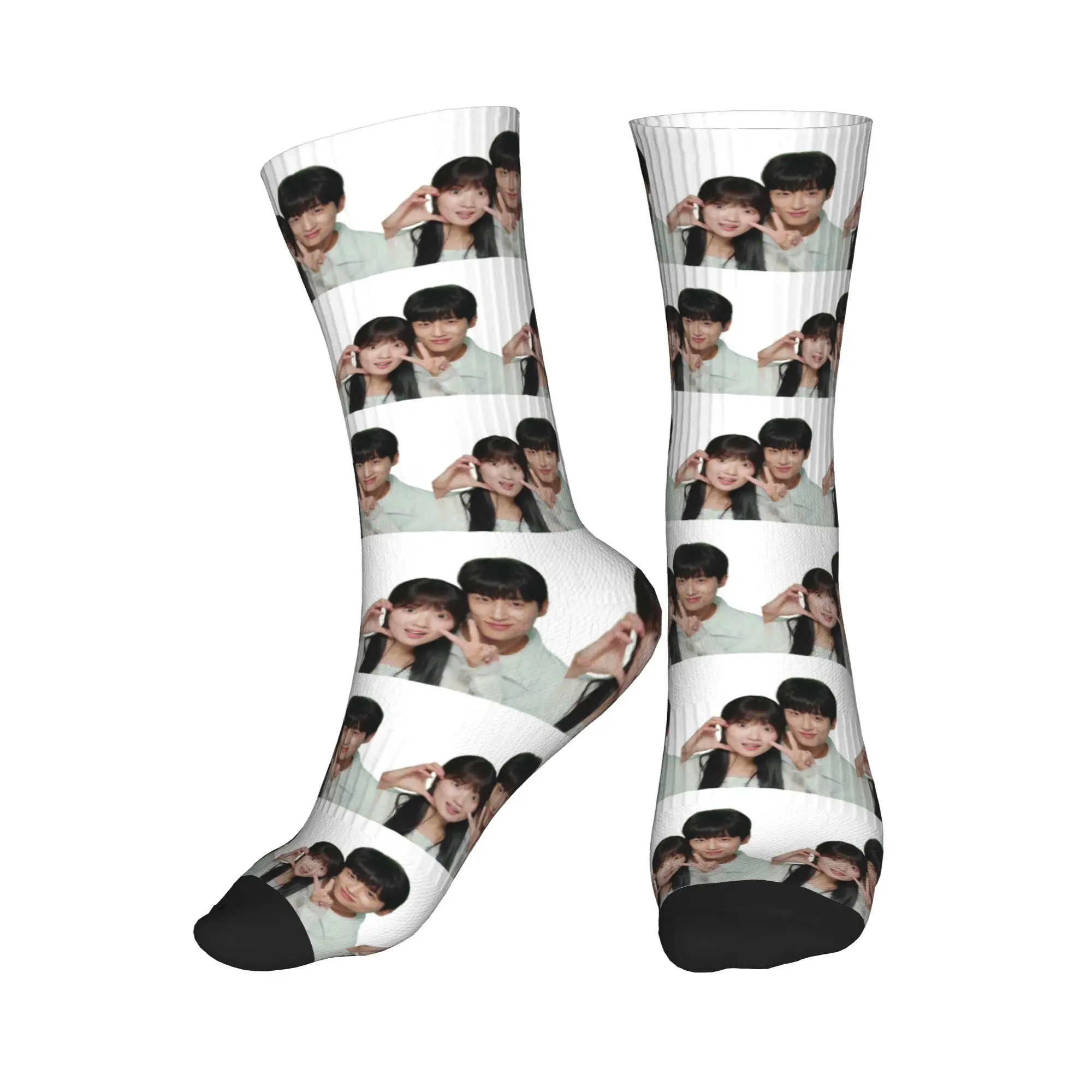 

All Seasons Lovely Runner Kdrama Fanart Sport Middle Tube Socks Sweat Absorbing Crew Socks Hip Hop Stockings for Men Women