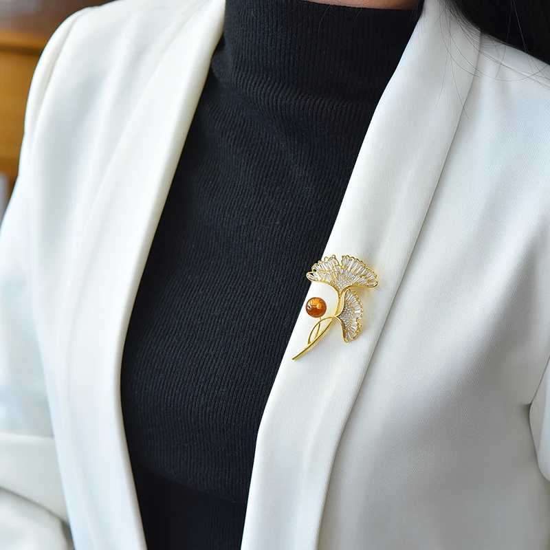 broche-en-citrine-naturelle-style-feuilles-de-ginkgo-exquises-accessoires-de-bijoux-de-luxe-pour-femmes-broche-de-banquet-cadeau-pour-maman-et-fille