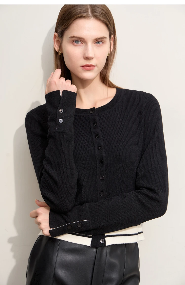 Amii Minimalism 2026 Strickjacke für Damen Herbst Neu Pendler O-Ausschnitt Gespleißte Kurze Wollstreifen Schlanke Langarm-Oberteile 12443022 – Detail 26