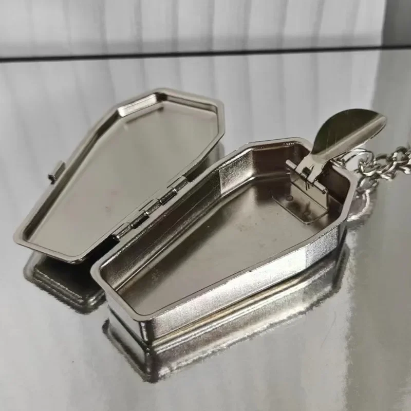 Mini Tinplate Coffin Shape Pocket Ashtray Portable Ash Tray with Lids Travel Auto Smoking Ash Organizer