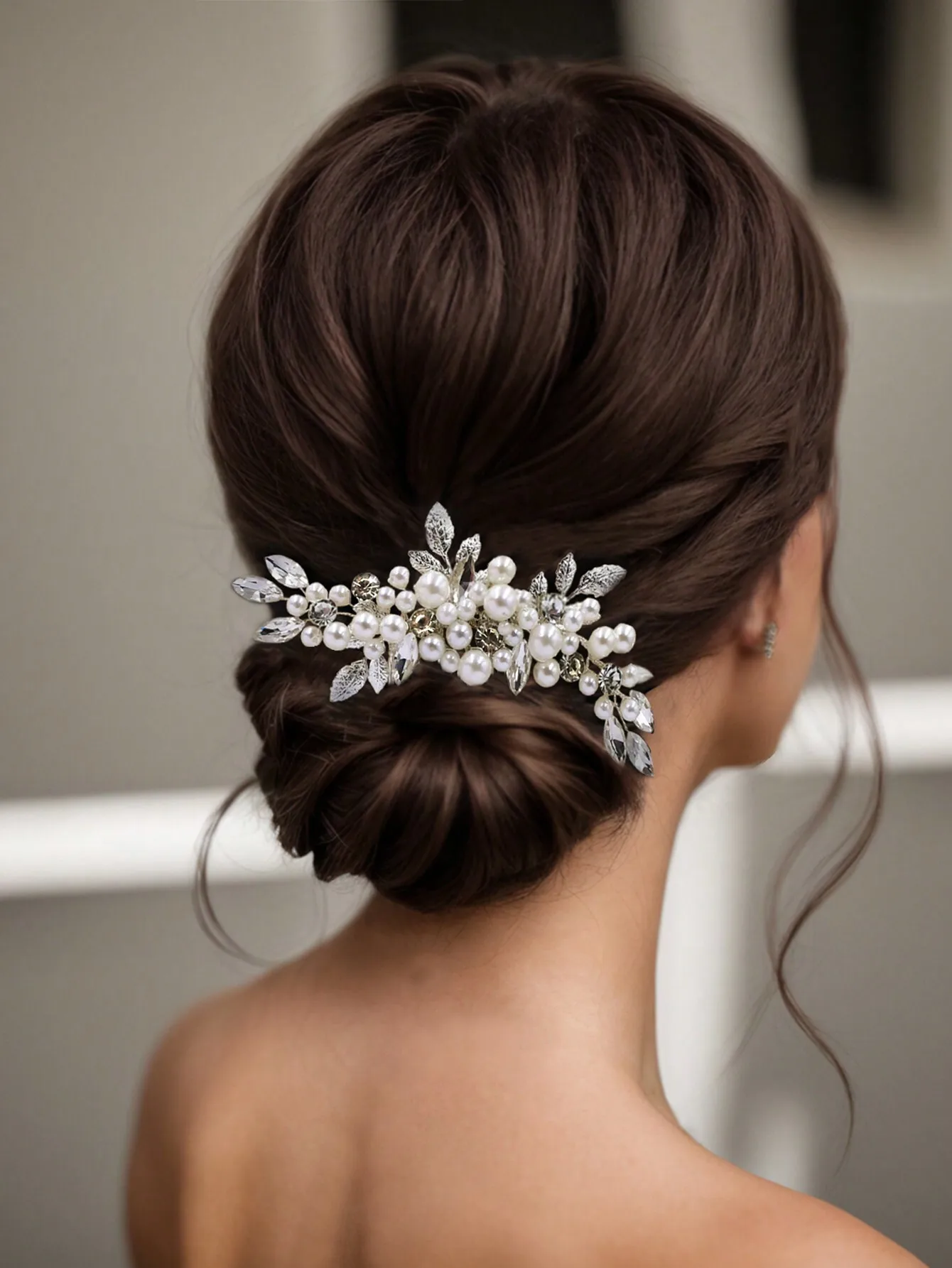 

Handmade Faux Pearl Bridal Hair Comb, Women's Party Hair Accessories For Wedding, Bridesmaid Hairstyles Elegant Boho Tiaras. Valentine's Day Accessories
