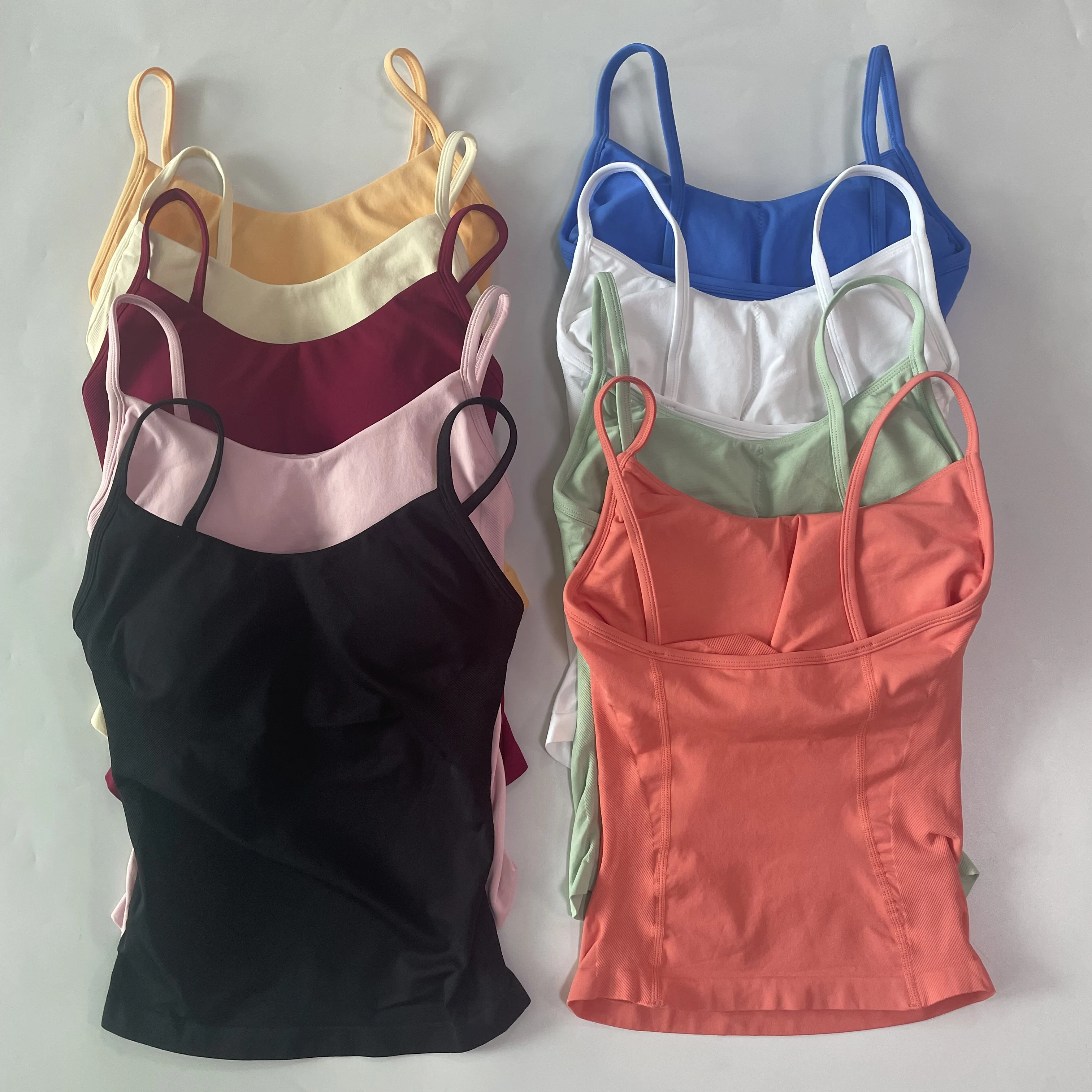 Pericic Damen-Top mit Rundhalsausschnitt, nahtloses, langes Sport-Top, Fitness- und Yoga-Oberteil mit integrierten BH-Einlagen, Lauf- und Trainingskleidung, Tanktop. – Detail 4