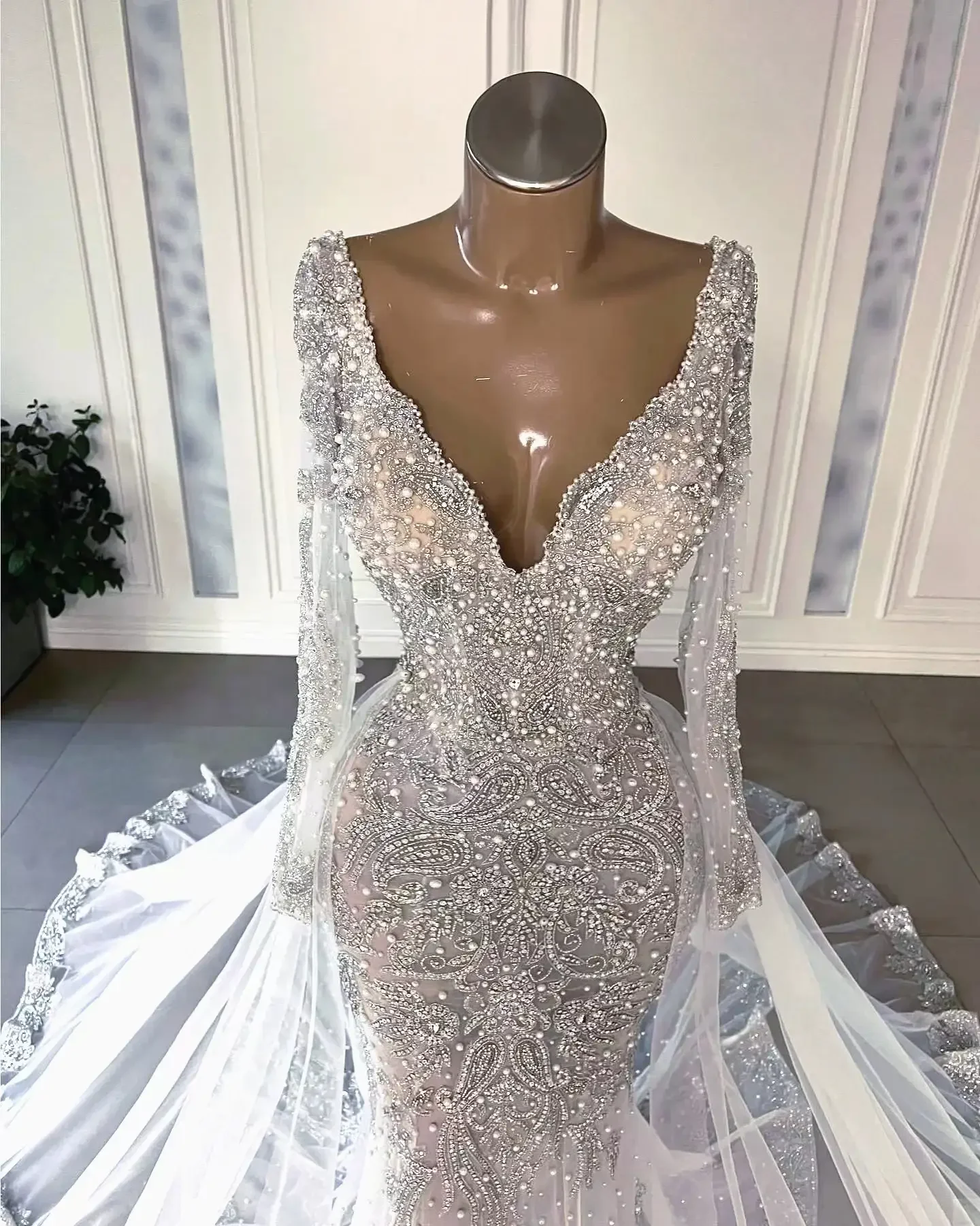 

Gorgeous Pearls Mermaid Wedding Dress Applique Beaded Beading Off Shoulder Bride Gown Sweep Train Lace Bridal Dresses