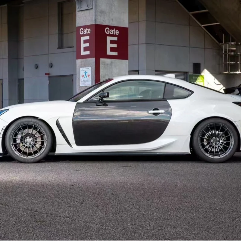 

Suitable Toyota GT86 Subaru BRZ modification and upgrade, carbon fiber original replacement car doors, same style for both n