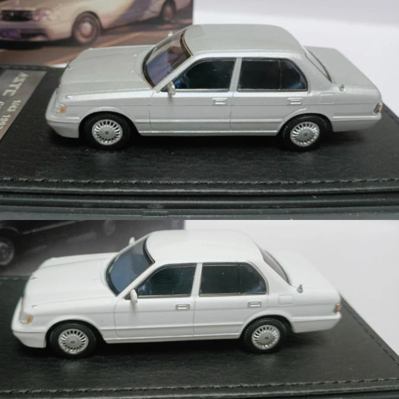 

STC 1/43 Crown 1991-95 Silver-Gray /White Alloy Car Model Static Collection Decorated Holiday Gifts Toys