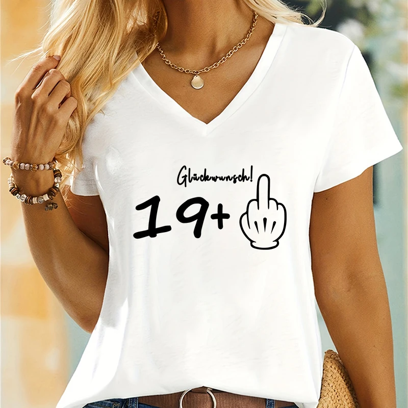 69 + 1 70th Birthday Middle Finger t-shirt donna 70 anni t-shirt Y2K Street Essential Classic top 70th Birthday Party Tshirt