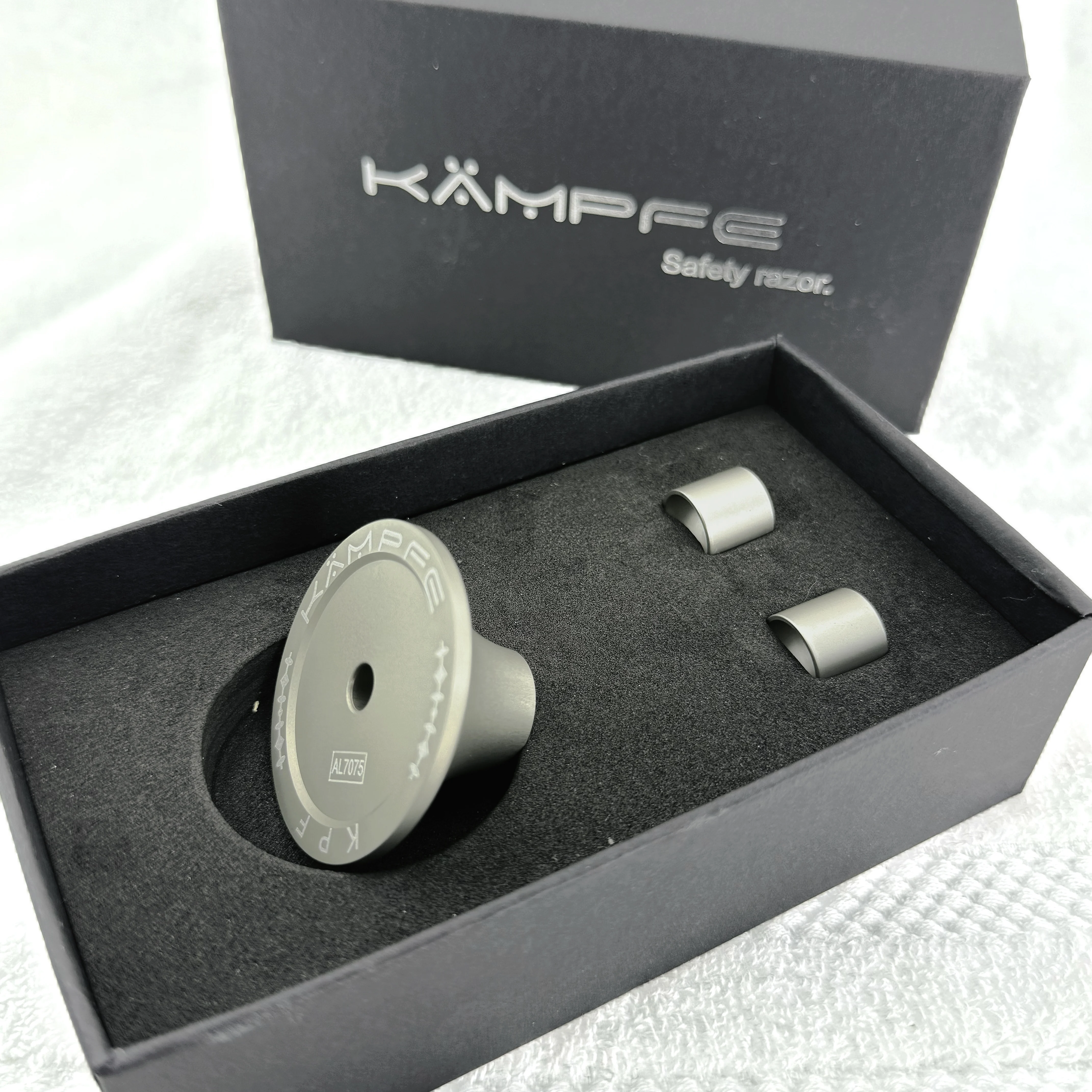 Base volcanique en aluminium KAMPFE avec diamètre 13,9 mm, 12,8 mm, 12 mm, adaptée à la plupart des rasoirs de sécurité, support de rasage, stockage stable