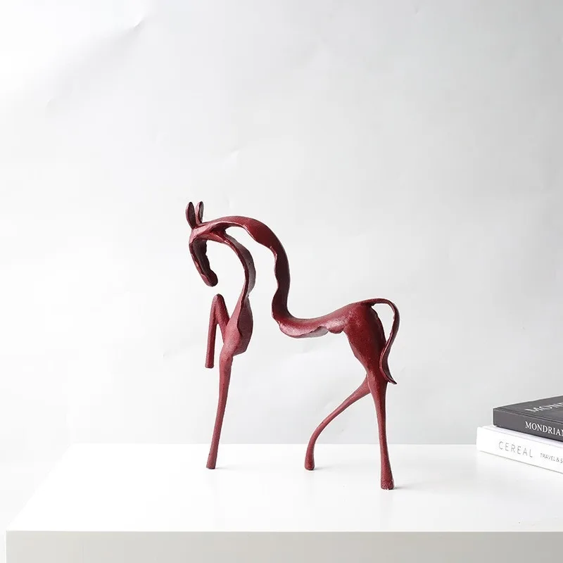 

Minimalist Red Horse Cast Iron Statue Desk Decoration Metal Sculpture Decoration Creative Horse Crafts Modern Home Decoration