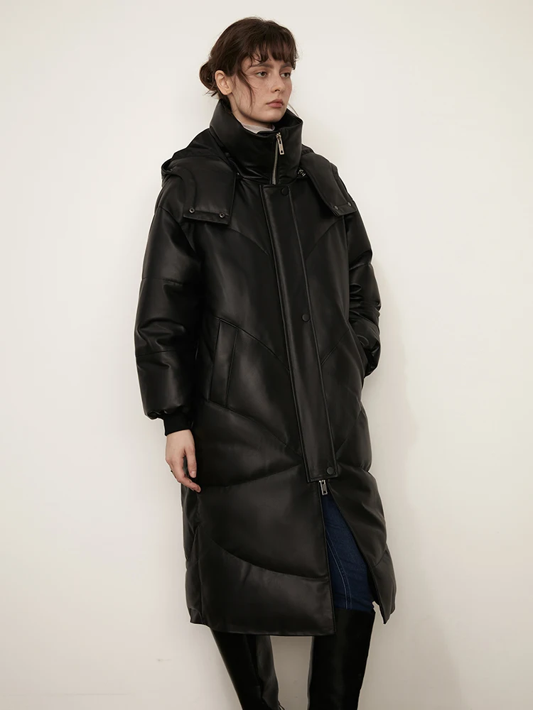 Piumino invernale lungo in vera pelle con cappuccio per donna 2025 Nuovo piumino d'anatra bianco di fascia alta semplice morbido nero in vera pelle di pecora