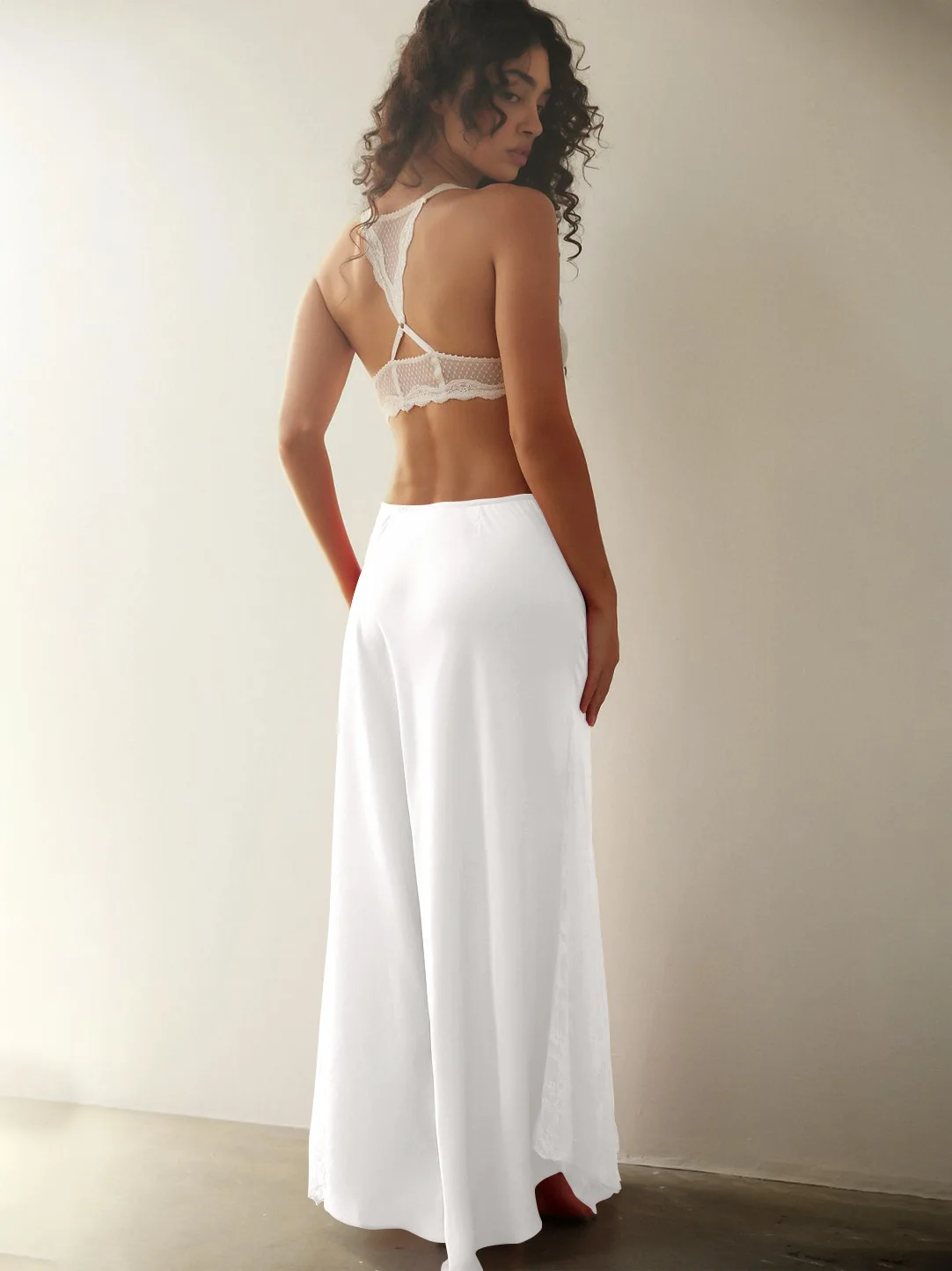 

Spring And Summer 2025 New Hot Selling Elegant Elegant Lace Stitching Umbrella Skirt Half-length Dress For Women