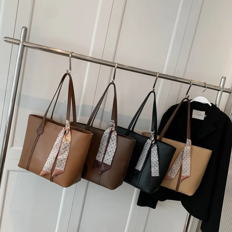 

Женская элегантная кожаная сумка через плечо с винтажным ремешком в стиле ретро и регулируемым ремешком, идеально подходящая для повседневного использования ​