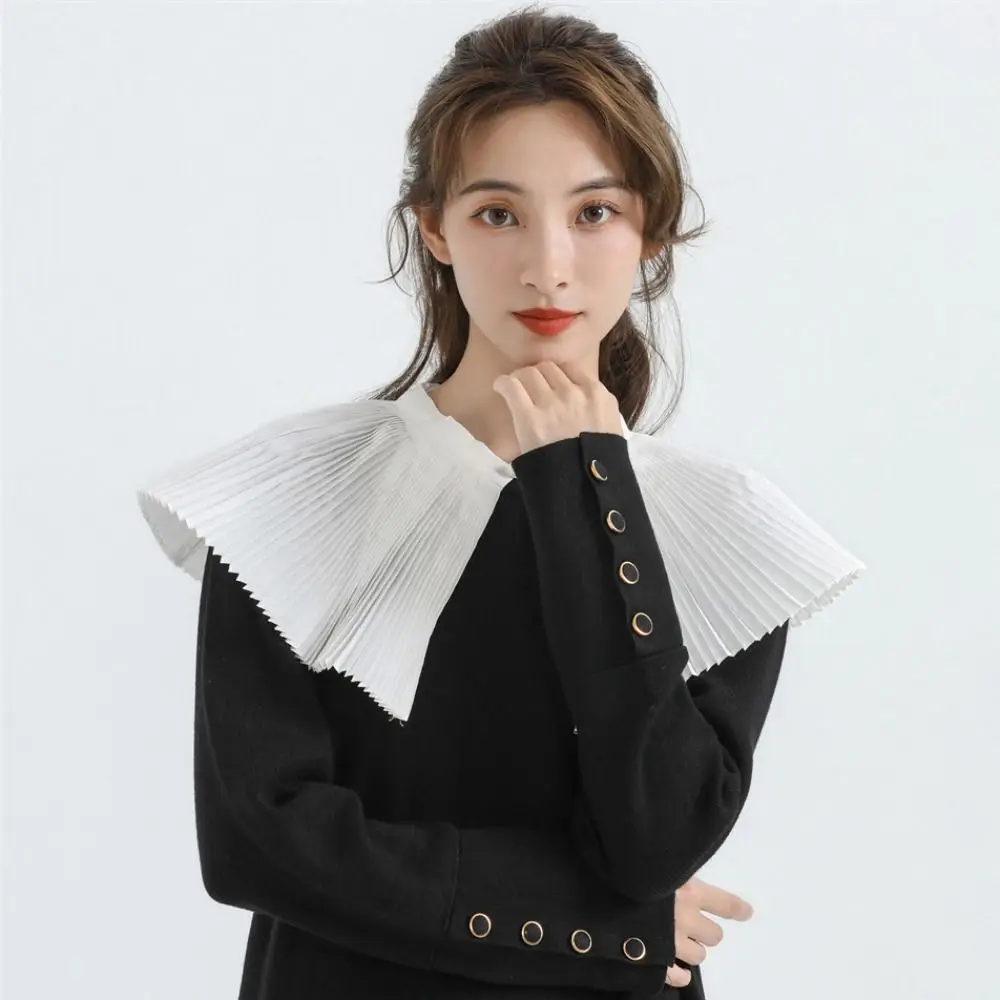 Exquisite Black White Fake Collar Multi-functional Fan Shaped Lapel Collar Detachable Lace Neckline Clothes Decorative