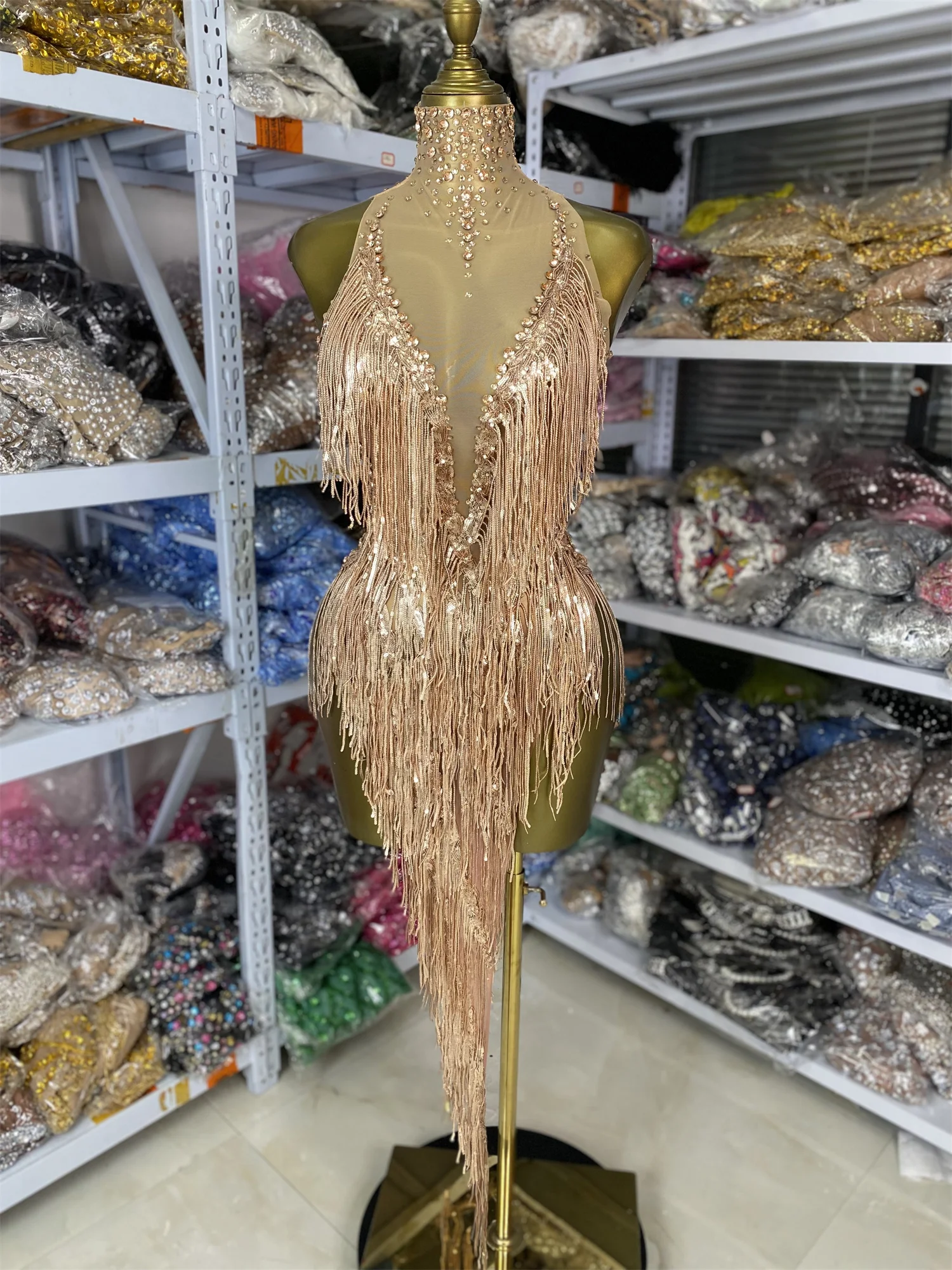 나이트클럽 드레스 여성용 반짝이는 라인스톤 태슬 메쉬 시스루 바디콘 미니 비대칭 드레스 이브닝 파티 무대 의상