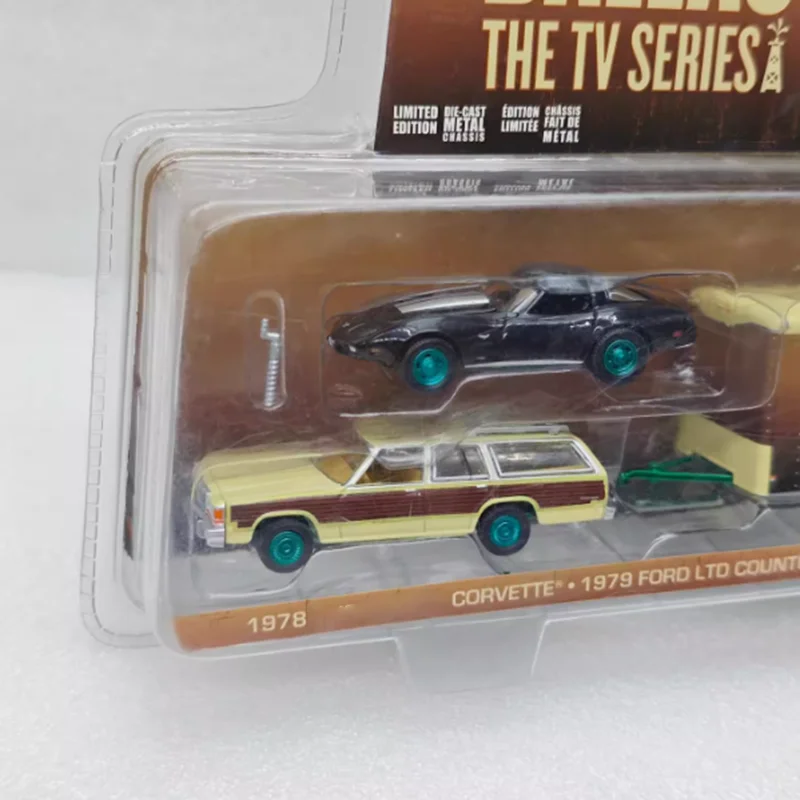 Luz verde 1:64 1978 corvette & 19997 ltd & fechado reboque máquina verde liga modelo de carro decoração estática brinquedos de presente colecionáveis
