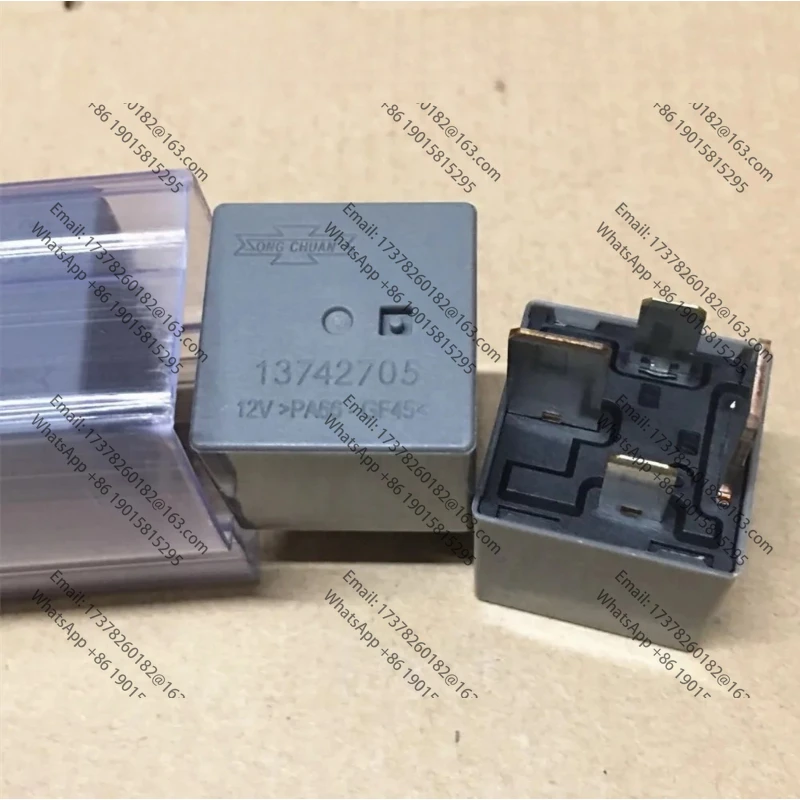 

HOT NEW car relay 1374270512V PA66GF4513742705 12VDC DC12V 4PIN