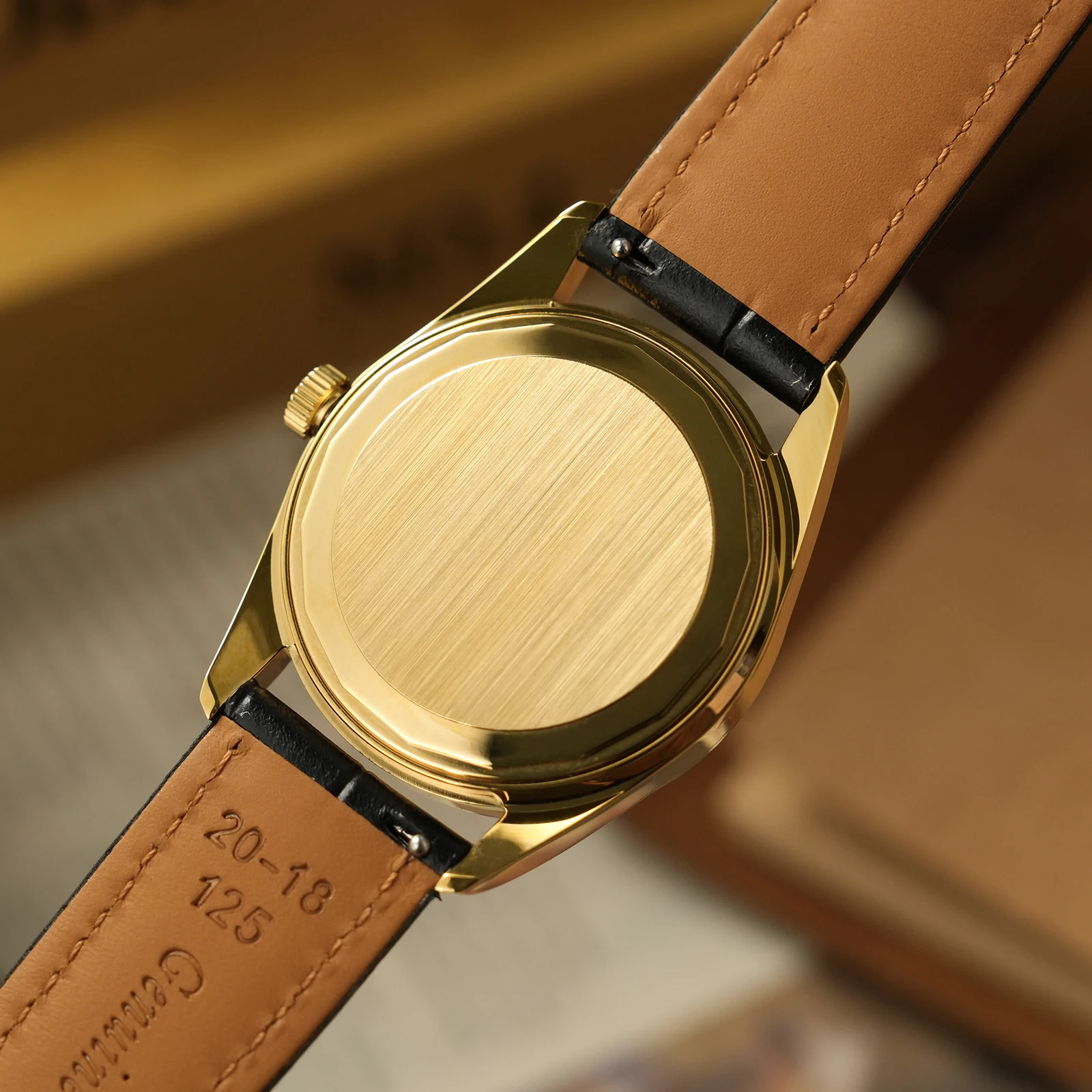 Thumbnail 3 - #95 Low Price Slim Quartz Watches Deals