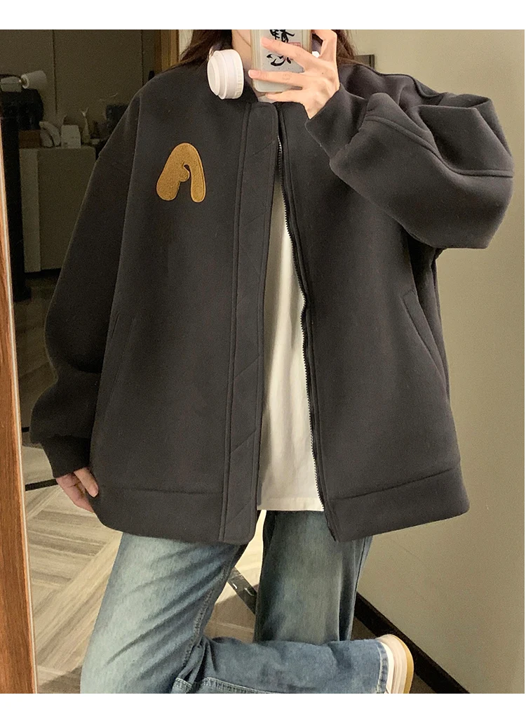 

Бейсбольные куртки женские нейлоновые осенние в стиле стимпанк с вышивкой, воротником-стойкой, V-образным вырезом, утепленные хлопком, эластичные, контрастные, оверсайз