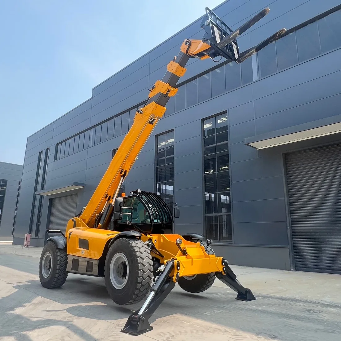 Customized Telescopic Handler 17m Boom 6 Ton Loading Capacity Telescopic Forklift Telehandler
