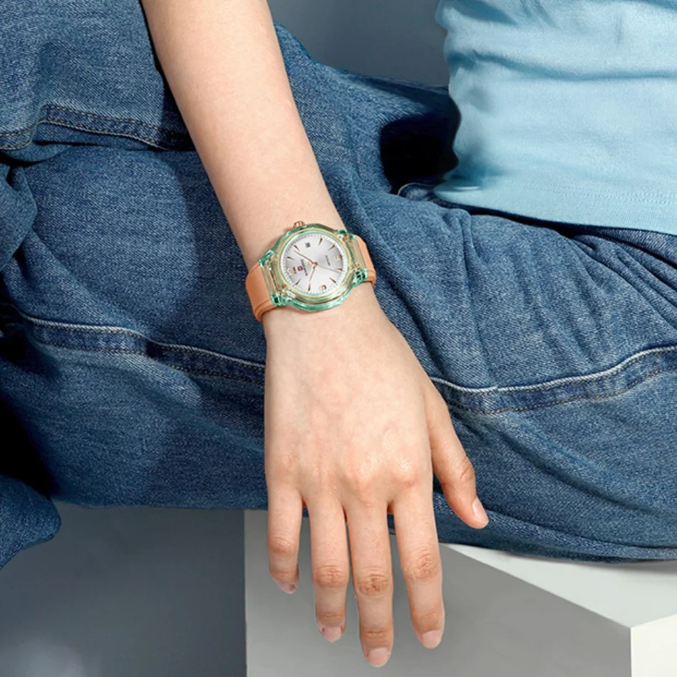 

New NAVIFORCE 5ATM Waterproof Ladies Watch with Luminous Pointer Display Fashionable Silicone Strap Night Glow Women's Watches