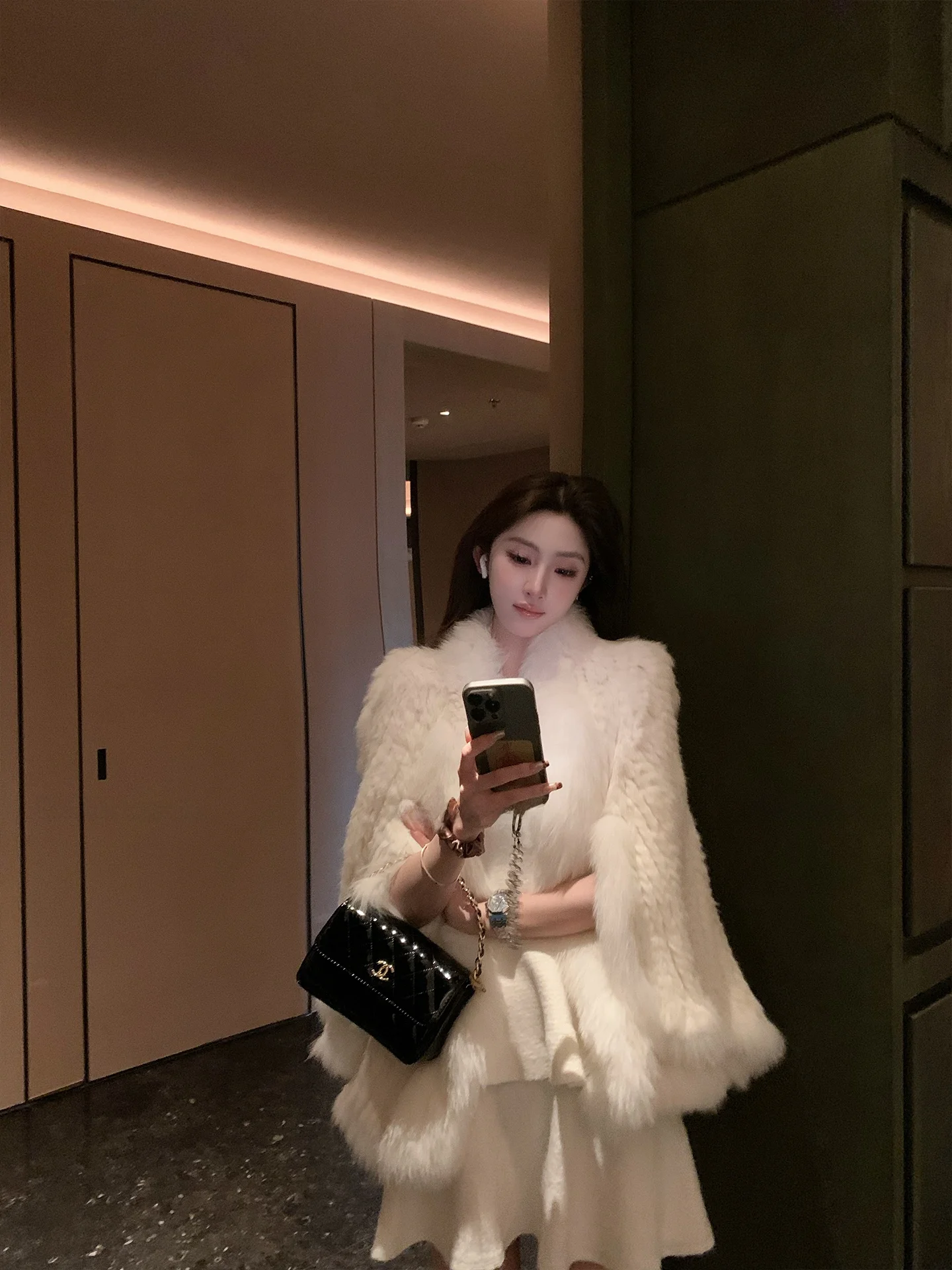 

Пальто-накидка F PROJECT North Sea Initial Snow из 100% кроличьего меха, тканое, маленькое, женское, осенне-зимнее, повседневное