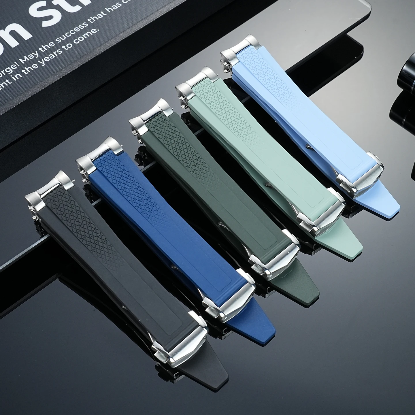 High Quality Fluorous Rubber Watch Strap With Metal Interface For Longines Hydroconquest L3 Conquest Sports Diving Watchband view 4