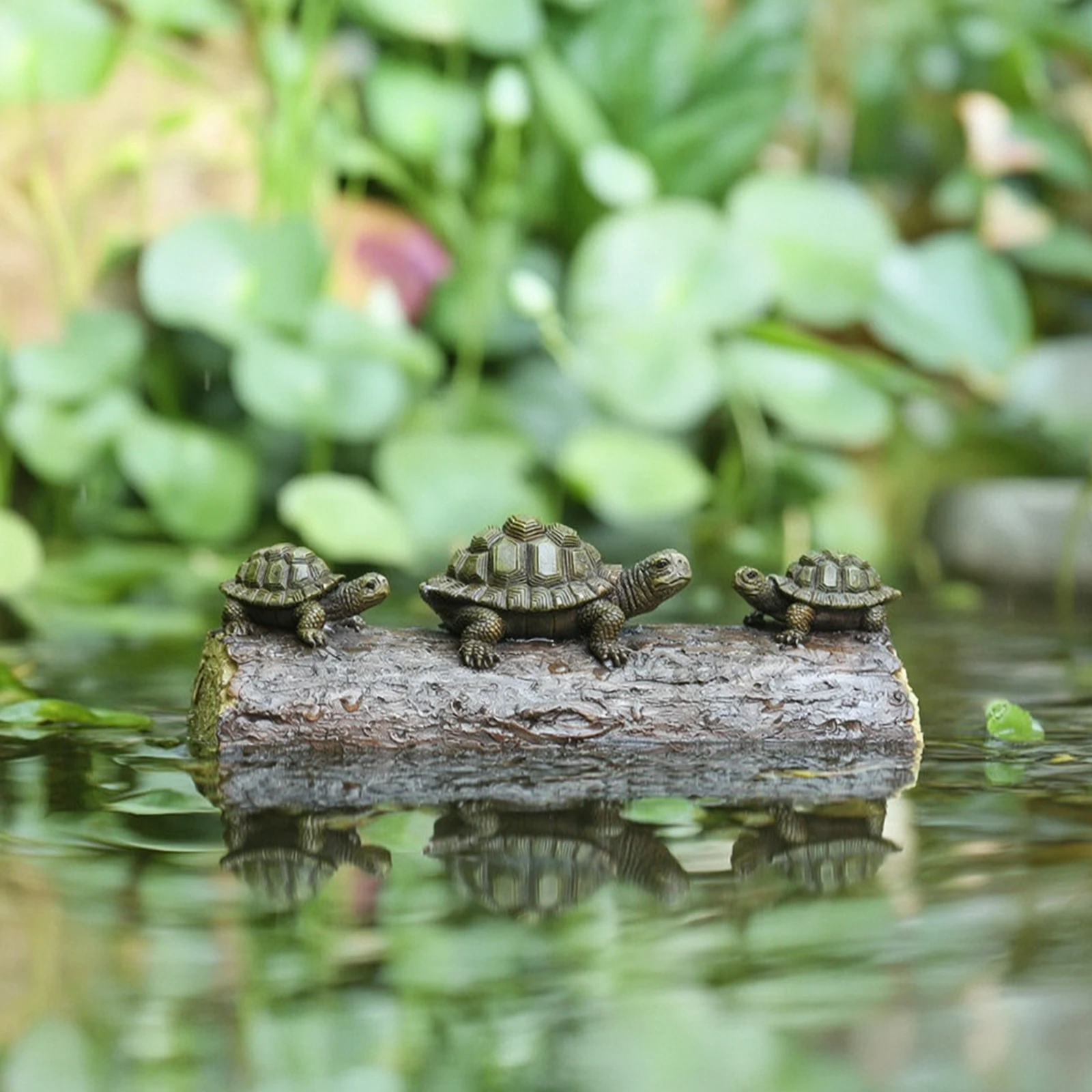 Log Ornament with Turtles Weather-Resistant Turtle Pond Statue Pond Turtle Statue Miniature Resin Log Figurine Textured