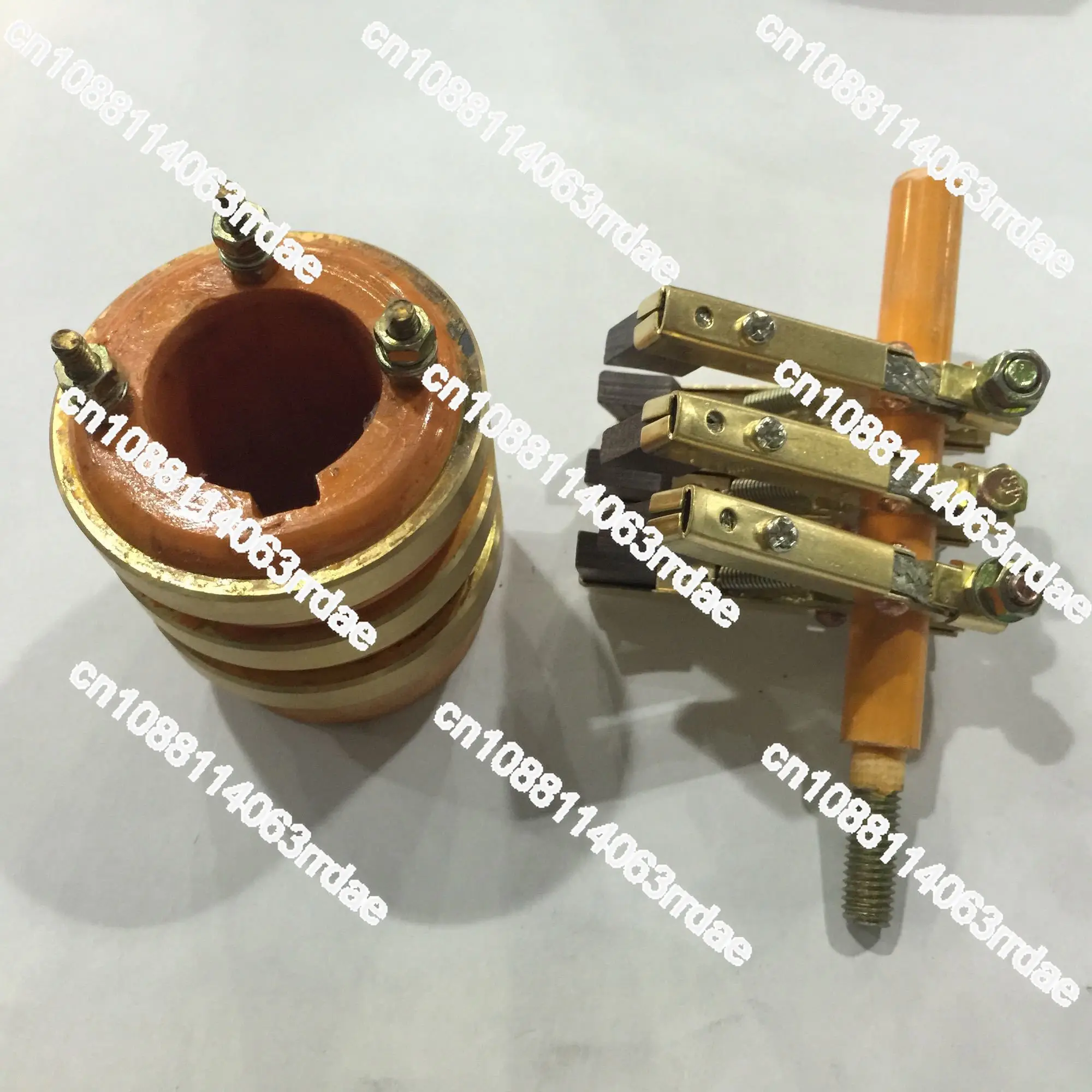 3-way three ring Slip ring conductive slip ring inner diameter 25 30 35 outer diameter 58 high 61 herringbone copper brush holde