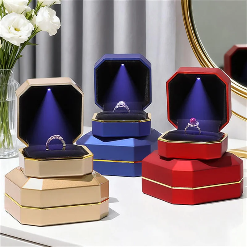 

1PC LED Jewelry Ring Box Luxury Velvet Rubber Necklace Pendant Gifts Display Box With Light For Proposal Engagement Wedding