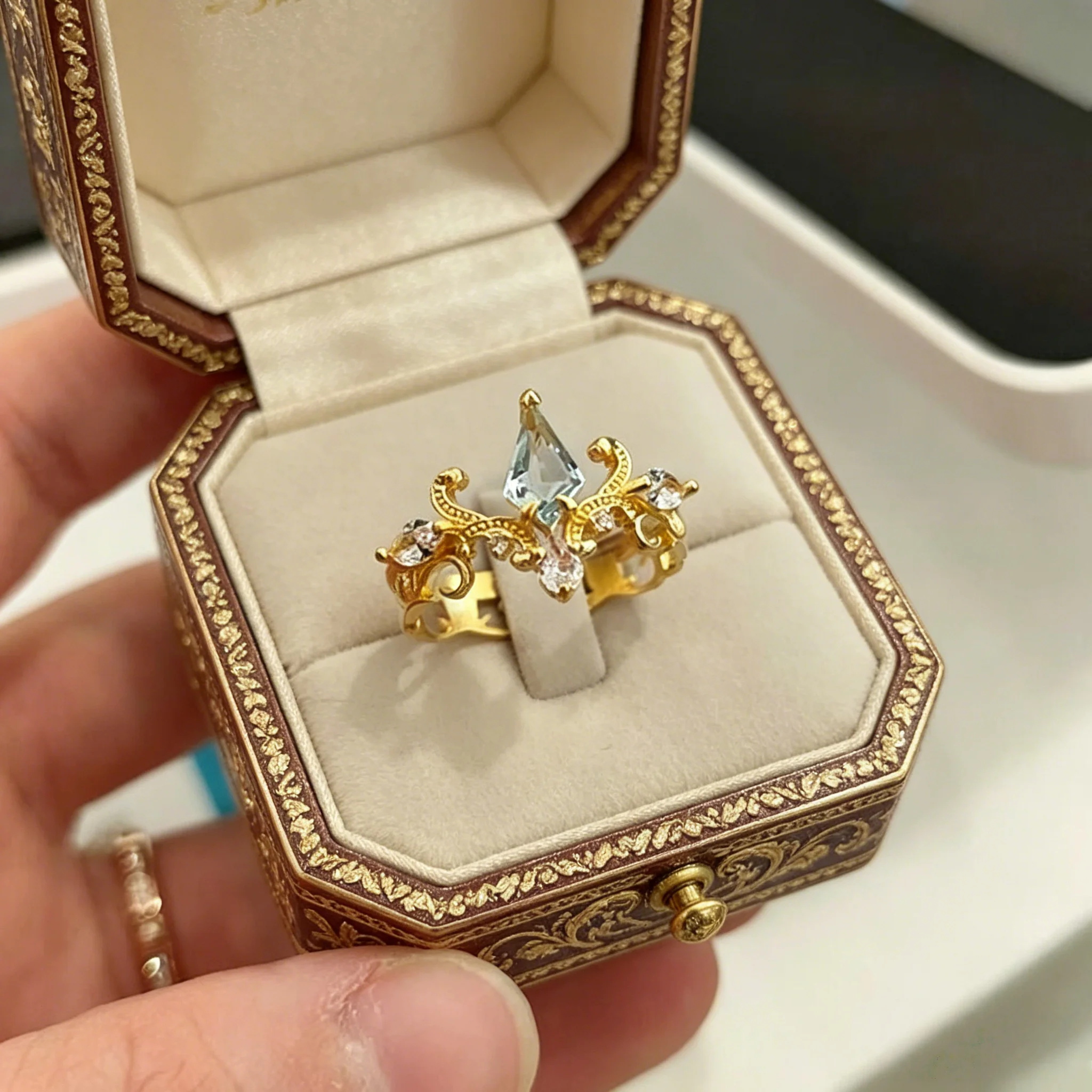 

925 Sterling Silver Palace Retro Style Open Shining Diamond Crown Engagement Ring for Women, Valentine's Day Gift