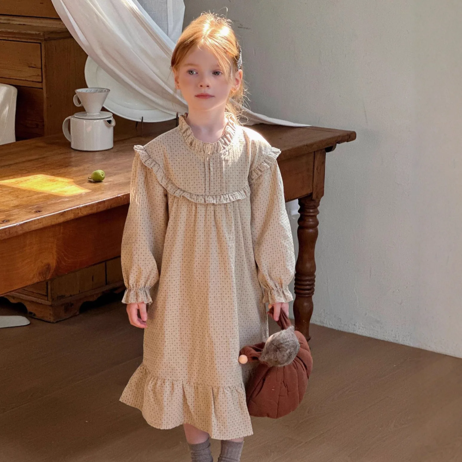 

Children Girls Princess Dress Korean Autumn Dot Embroidery Infant Babys Girls Dress Cotton Retro Flower Hem Kids Girl Long Dress