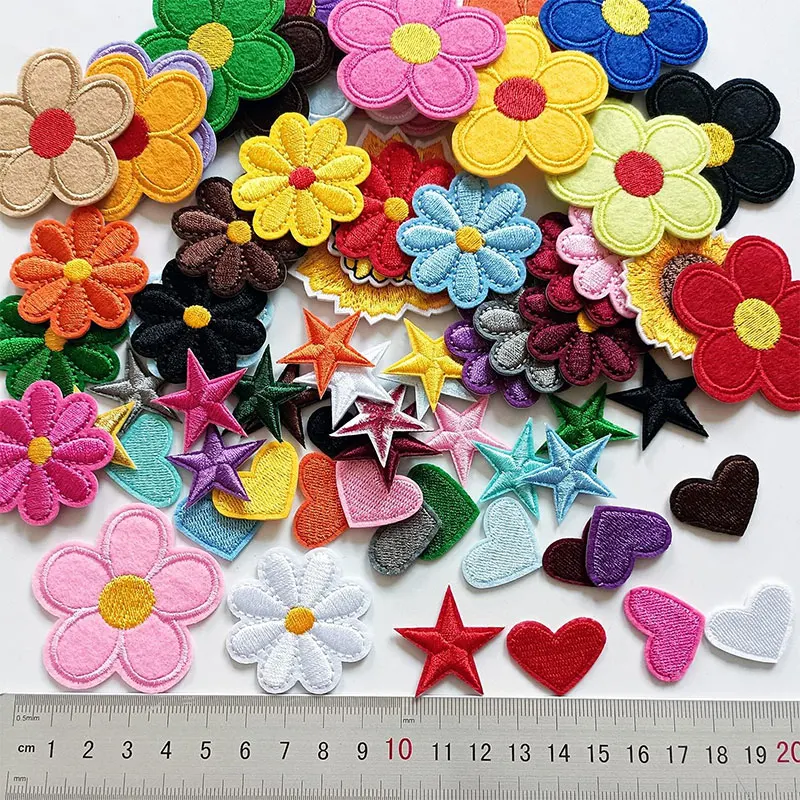 2-10Pcs Flower Iron on Patches Cute Daisy Embroidered Appliques Patches Love Star Sew on Patch for Clothes Jeans Hats Shoes Bags