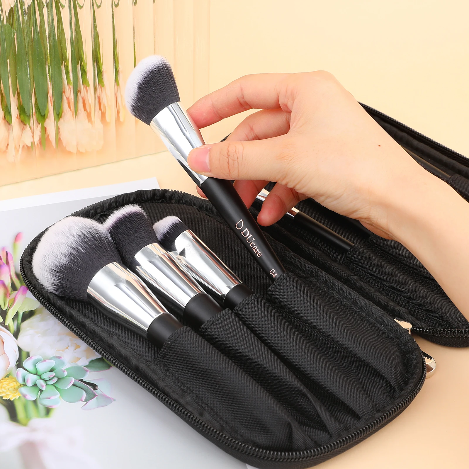 DUcare Makeup Brushes Set Professional 10pcs Eyeshadow Make Up Brush Blush Foundation for Makeup Blending Cosmetic Tool With Bag