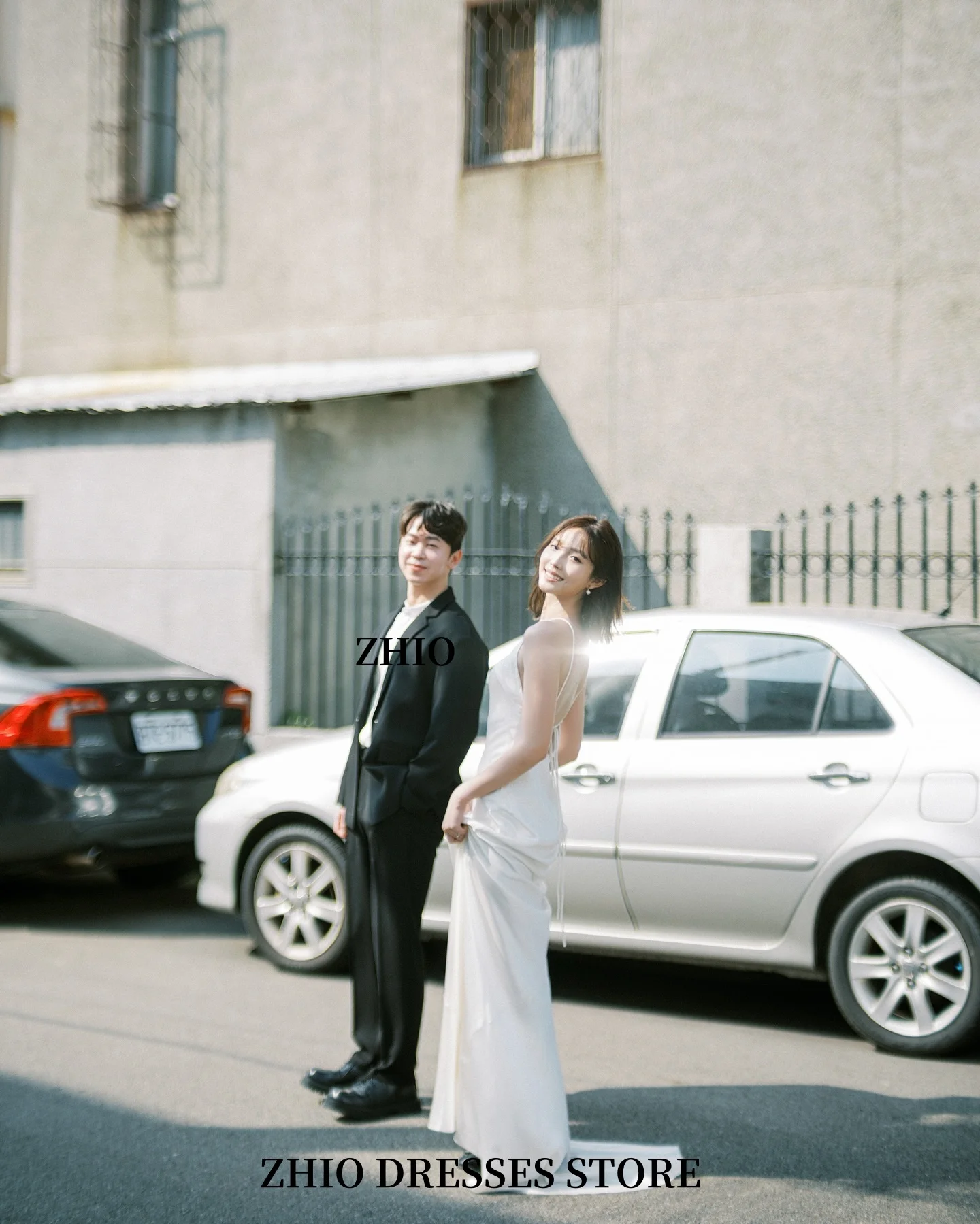 ZHIO 신부 야외 웨딩 드레스 화이트 새틴 미니멀리스트 피쉬 테일 드레스 제주 Lsland 여행 촬영 웨딩 드레스 맞춤형